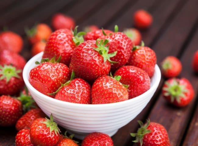 Top 7 Foods That Burn Belly Fast 8 Strawberries