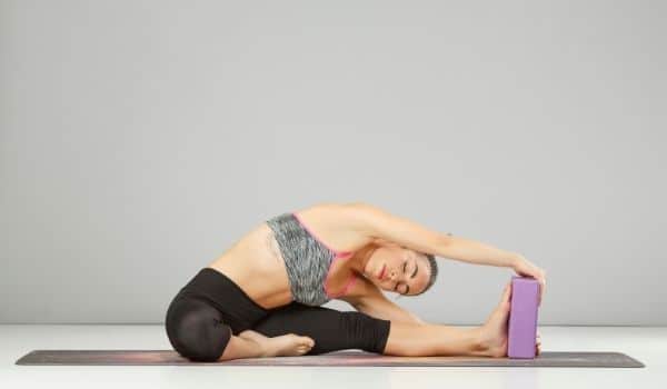 How To Use Yoga Blocks 3 Side Stretch