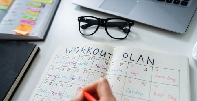 Kettlebell Swings Everyday: The Fitness King 2 Workout Plan